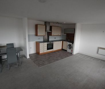 2 bedroom penthouse to rent - Photo 5