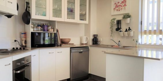 PRIVATE HIDEAWAY - CENTRALLY LOCATED - Photo 3