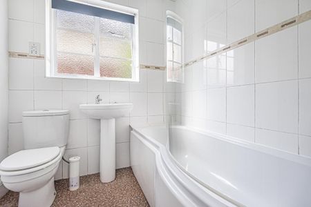 2 bedroom maisonette to rent - Photo 5