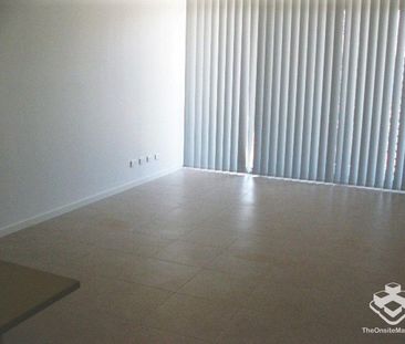 Location! Location! Location! - Photo 5