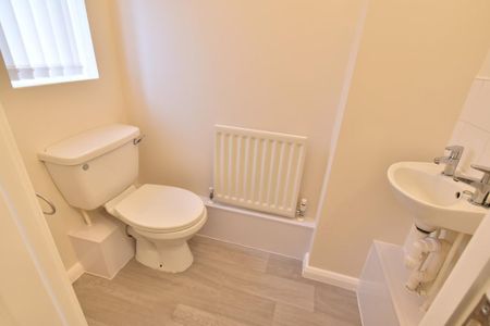 3 bedroom detached house to rent - Photo 5