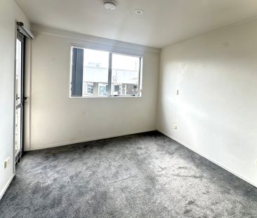 Flat Bush - Photo 6