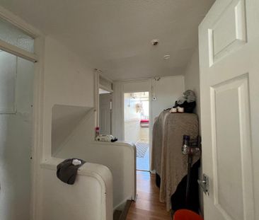 3 bedroom maisonette to rent - Photo 5