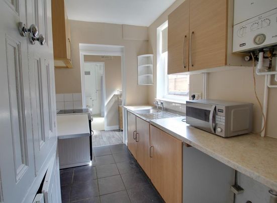 3 bedroom terraced house to rent - Photo 1