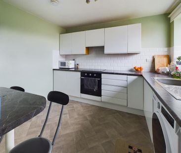 2 bedroom maisonette to rent - Photo 5