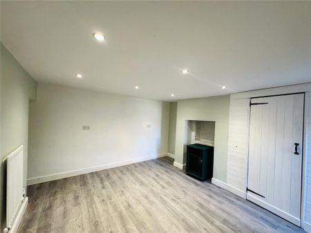 2 bedroom terraced house to rent - Photo 3