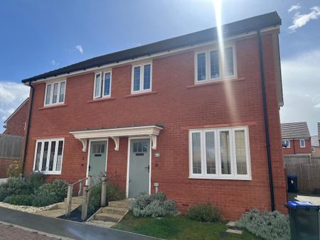 3 bedroom semi-detached house to rent - Photo 5