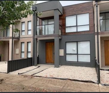 Modern Townhouse Living in Craigieburn - Photo 1