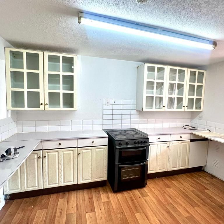 3 bedroom maisonette to rent - Photo 1