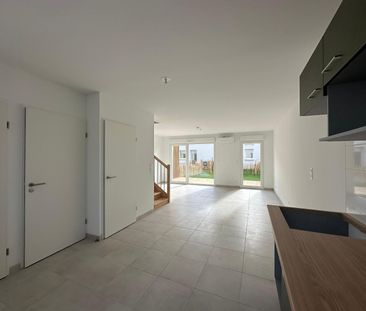 Location Appartement 4 pièces 80m² VILLENEUVE TOLOSANE 31270 - Photo 2