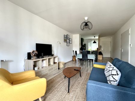 Location Appartement 3 pièces 66m² BORDEAUX 33300 - Photo 2