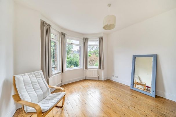 3 bedroom flat to rent - Photo 1
