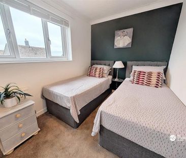 2 bedroom semi-detached house to rent - Photo 6