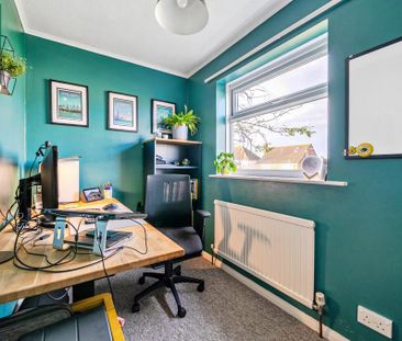 3 bedroom semi-detached house to rent - Photo 4