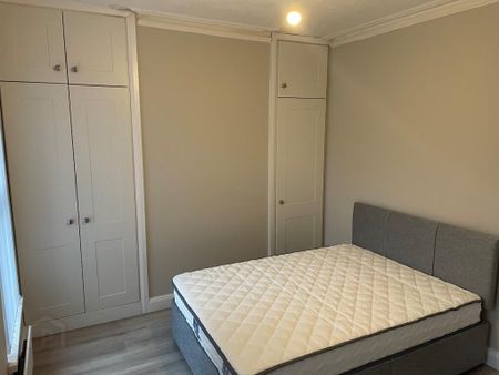 64 Surrey Street, Short Term Lease Considered, Belfast, BT9 7FS - Photo 4