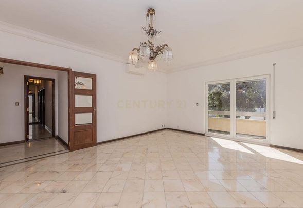 Rua Professor Manuel Pires Neves, Oeiras, Portugal, Oeiras e São Julião da Barra, Lisbon 2780-001 - Photo 1