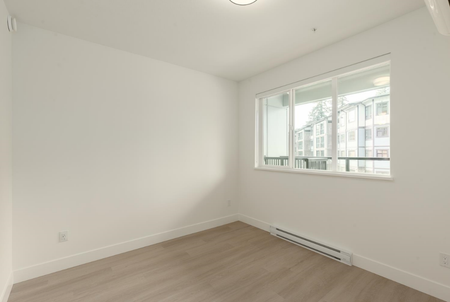 405-3528 146A Street, Surrey - Photo 2