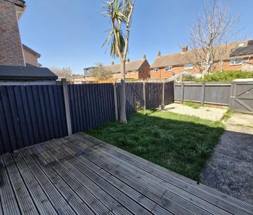 2 bedroom semi-detached house to rent - Photo 3