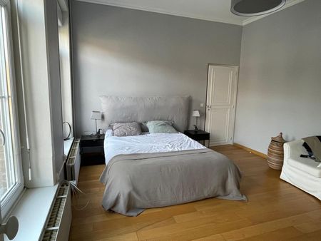 Location Appartement 6 pièces 148m² LILLE 59000 - Photo 4