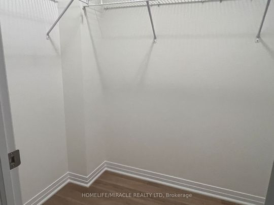 For Lease - 122 Varsity Drive, Welland, Ontario - Photo 1