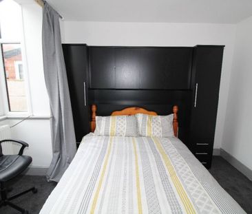 Marsh Lane, PRESTON PR1 8RT - Photo 5