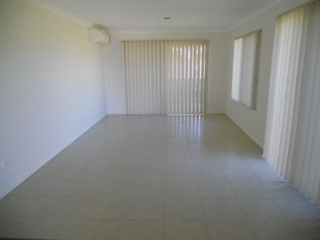 Your Next Family Home Awaits in North Mackay! - Photo 4