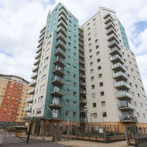 2 Bed Flat, City View, IG1 - Photo 1