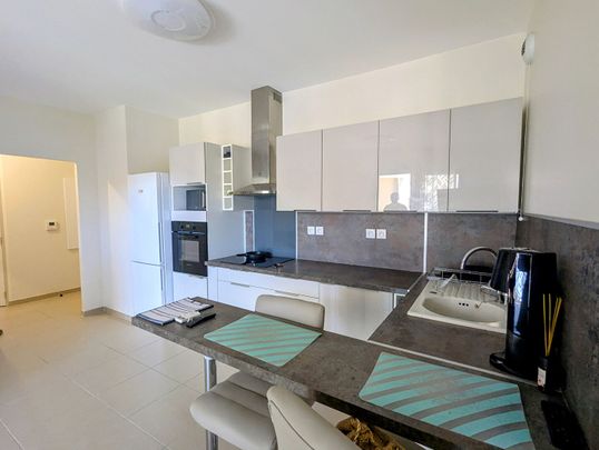 AIX LA DURANNE APPARTEMENT T2 MEUBLE TERRASSE ET GARAGE, - Photo 1