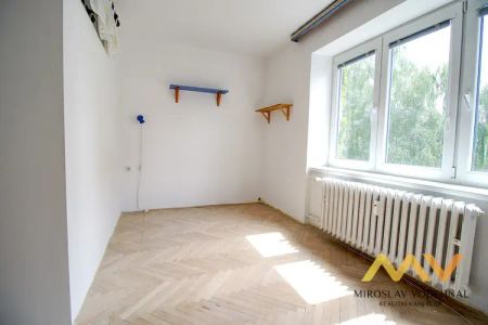 Pronájem bytu 2+1 s balkónem, 55 m - Photo 2