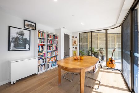 Refined Living in a Landmark Dickson Apartment, Moments from the Light Rail - Photo 4