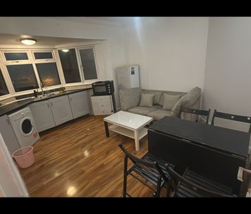 1 Bed Flat, North End Road, NW11 - Photo 3