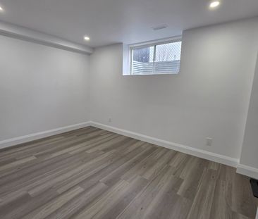 For Lease - 180 CHENOA Way Unit# B, Barrhaven, Ontario - Photo 3