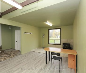 19 BETTY BOULEVARD - Photo 3