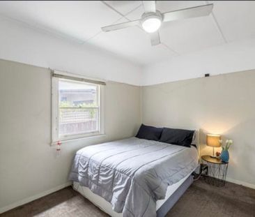 The Entrance - Photo 2