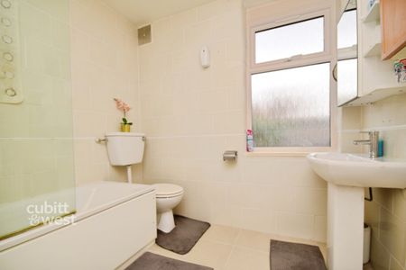 3 bedroom terraced house to rent - Photo 2