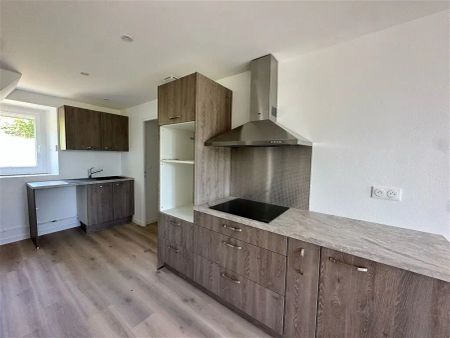 Location maison 5 pièces - 102m² à Gerbaix (73470) - Photo 3
