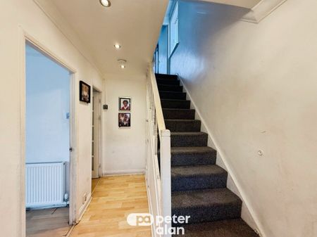 Malmesmead Road, Llanrumney, CARDIFF - Photo 5