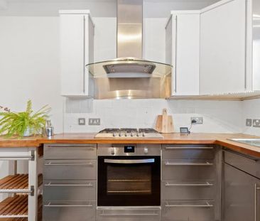 2 bedroom flat to rent - Photo 6