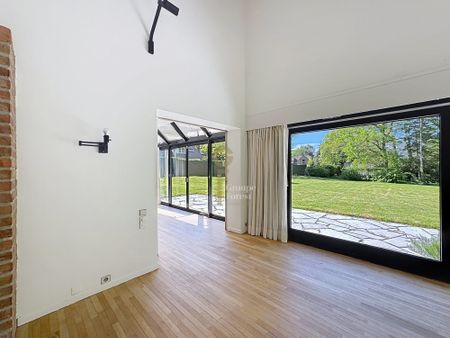 Location Maison 7 pièces 220m² CROIX 59170 - Photo 2