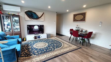 3-Bedroom Duplex– Warm, Stylish & Low Maintenance - Photo 5