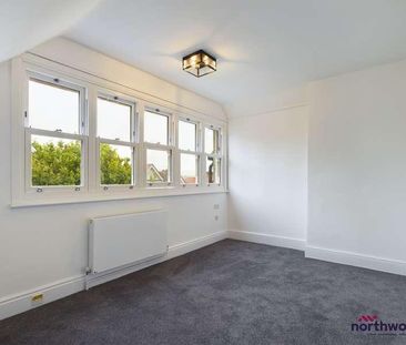 South Cliff Avenue, Meads, Eastbourne, BN20 - Photo 5