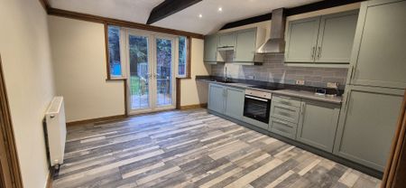 High Street, Spalding, Donington - Photo 5