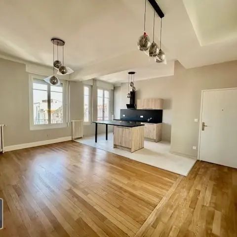 Appartement à louer 3 pièces 76.82m² - Photo 1