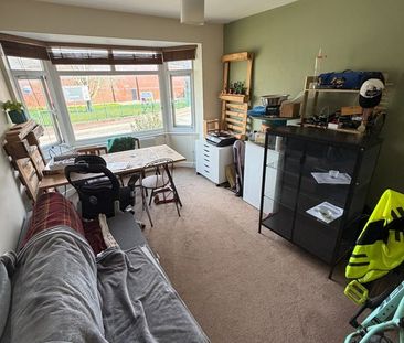 2 Bed Flat, First, BS3 - Photo 6