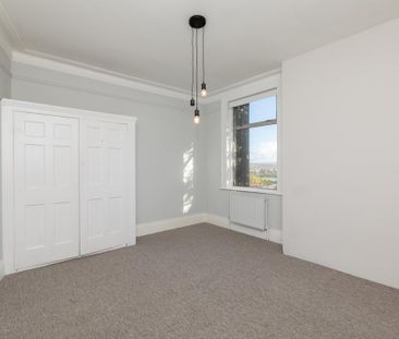 3 bedroom flat to rent - Photo 5