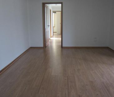 Neat 3 bedroom home - Photo 6