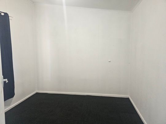 Three Bedroom Home - Available 08&sol;09&sol;2025 - Photo 1