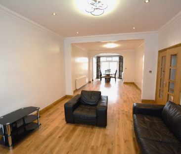 Neeld Crescent, NW4, London - Photo 1