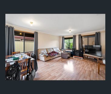 A hideaway with all the right moves… - Photo 2
