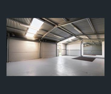 31 Thomas Crescent, Cranbourne, Vic 3977 - Photo 3
